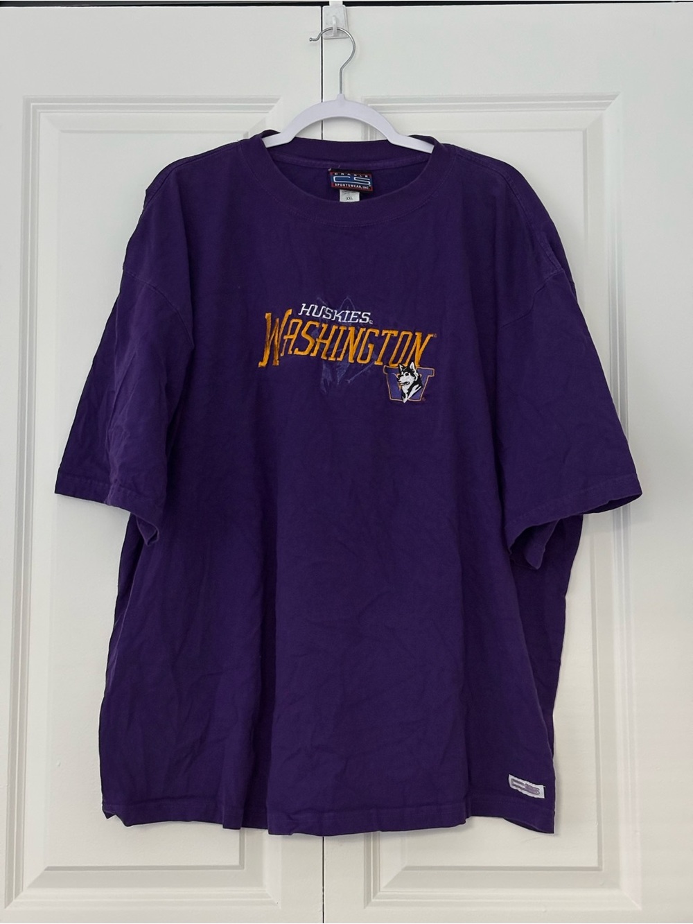 Vintage Purple Washington Huskies Short-Sleeve Tee with Gold Lettering